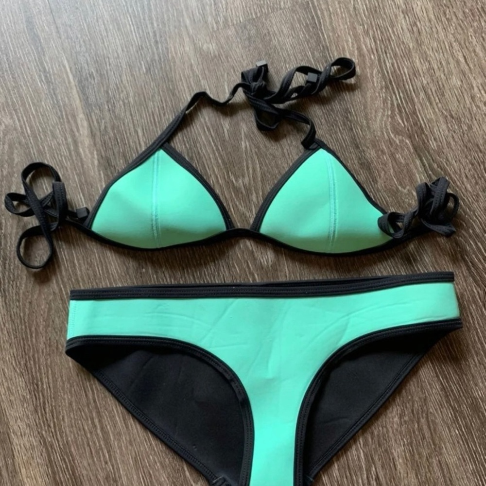 triangl bikini